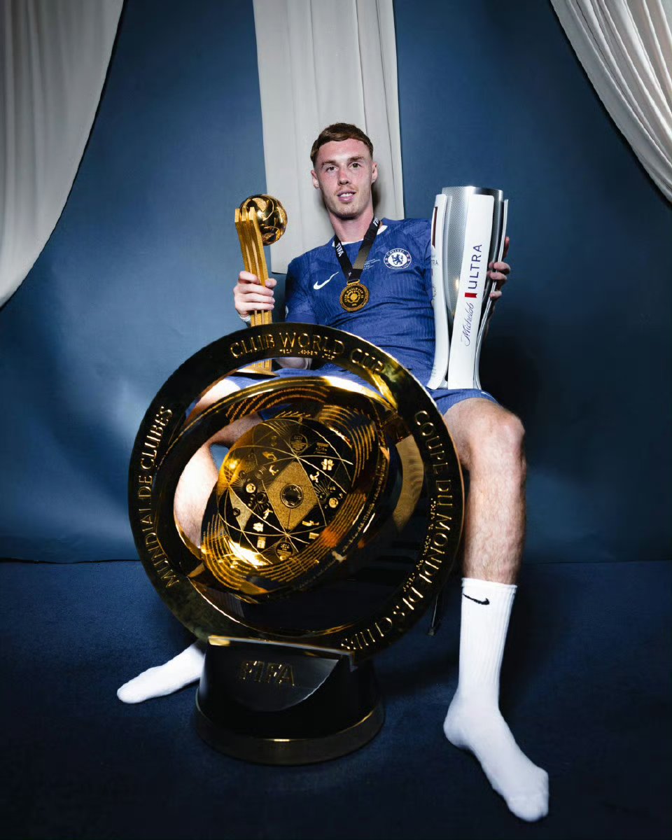 那不勒斯训练开放日,转会期主帅复盘引欢呼,葡超在即,年轻球员得到机会的简单介绍-开云精彩活动